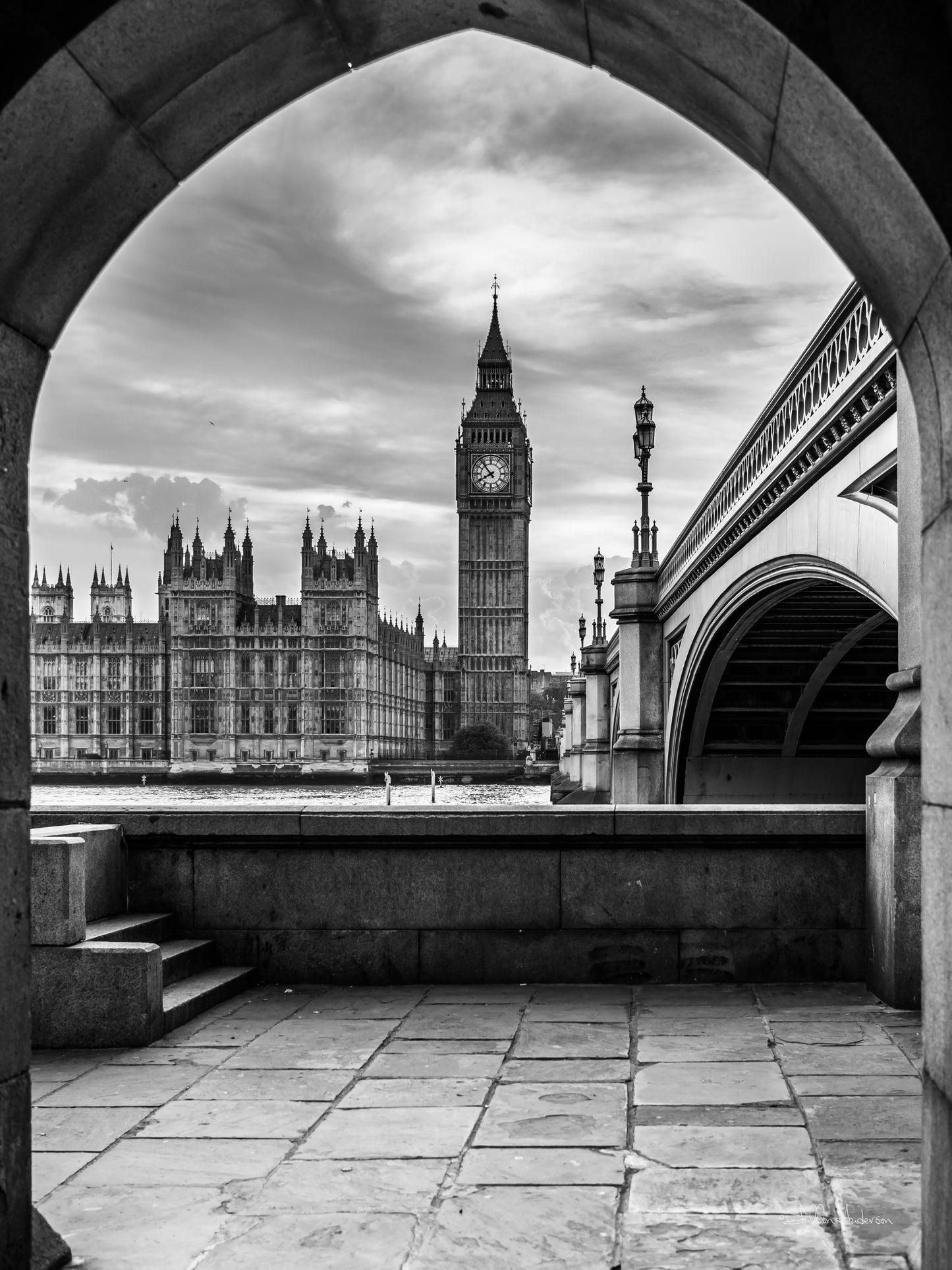 London, B80-1006