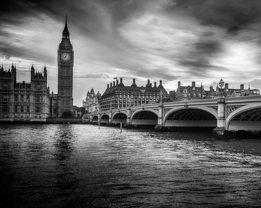London, B80-1033