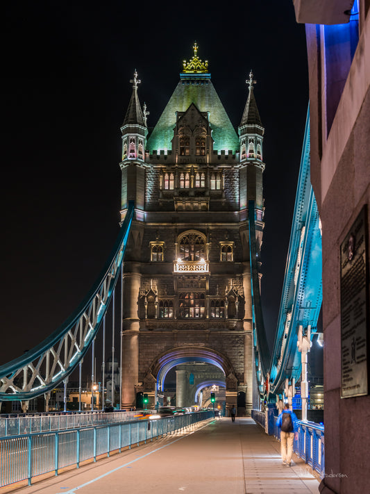 Tower Bridge B80-1251